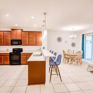 east-orlando-themed-townhome-w-pool-access.thedaytonabeachhotels.com/